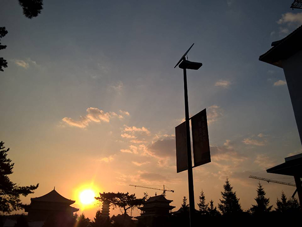 太陽(yáng)能路燈，太陽(yáng)能路燈廠家，太陽(yáng)能路燈價(jià)格