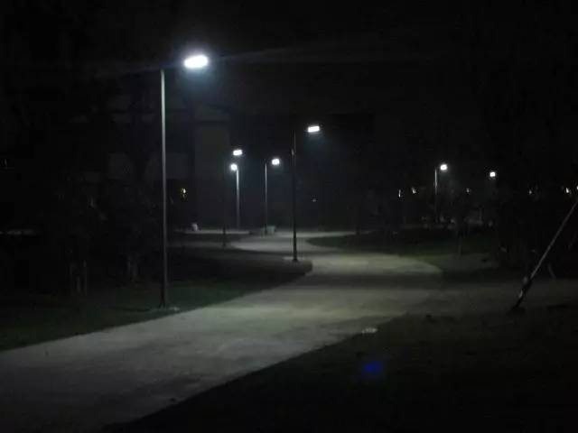 太陽能路燈，太陽能廠家，道路照明，戶外照明，照明燈具，太陽能燈具，節(jié)能環(huán)保