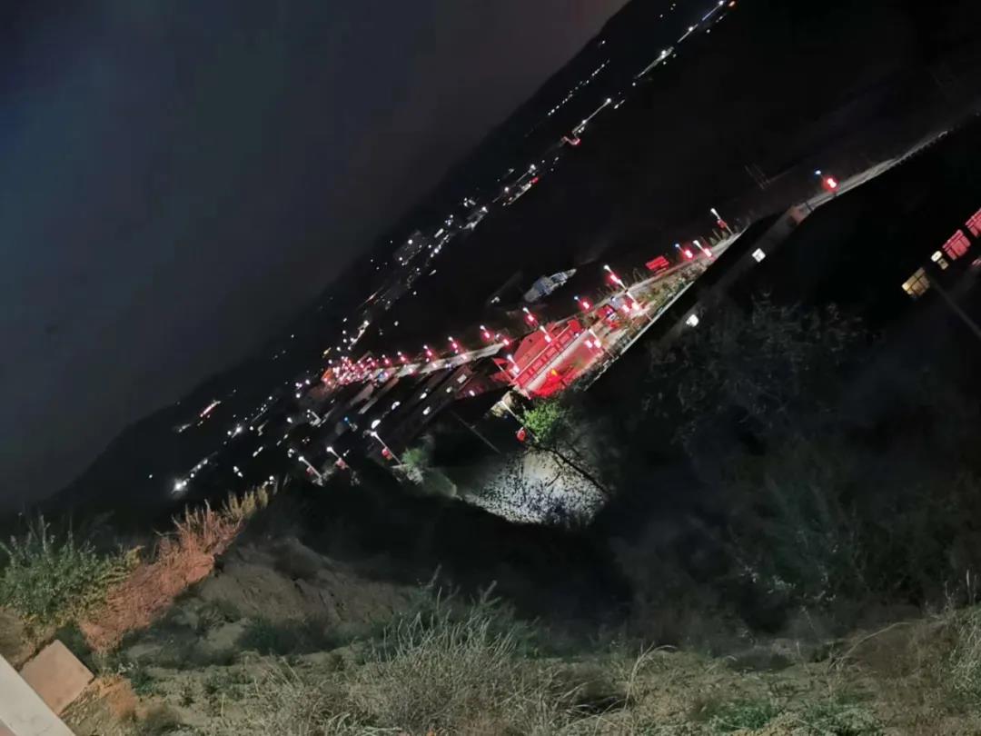 榆林基建“加速度”——源碼助力建設物聯網太陽能智慧路燈